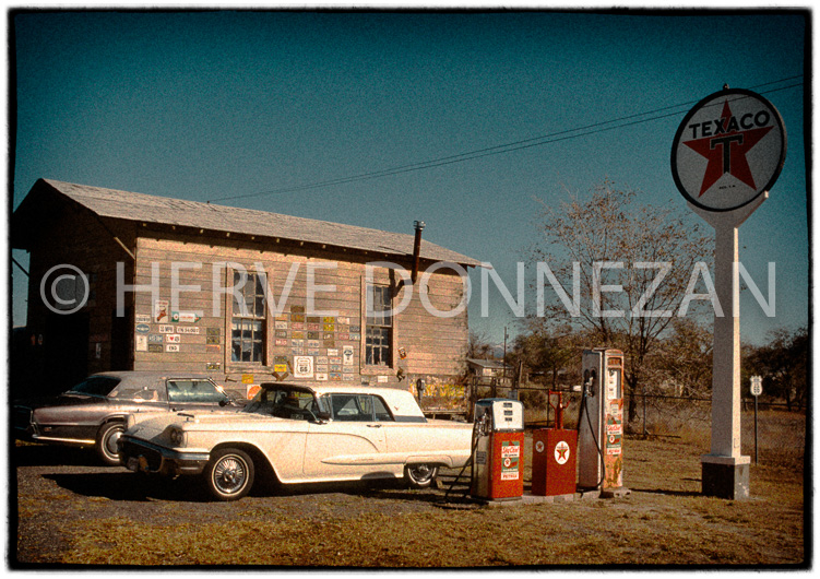 3921_109165_ROUTE66_GAS STATION_-AUTOCHROM