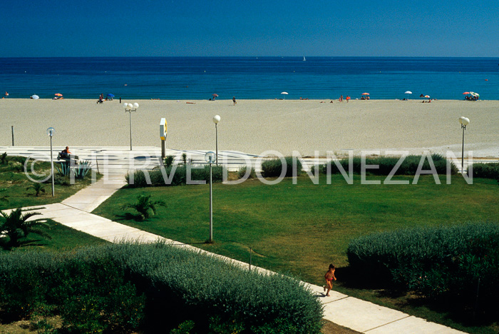 0042047-CANET-PLAGE-VASARELY