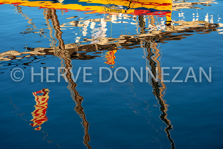 6526-9576)COLLIOURE-CATALANE-REFLET