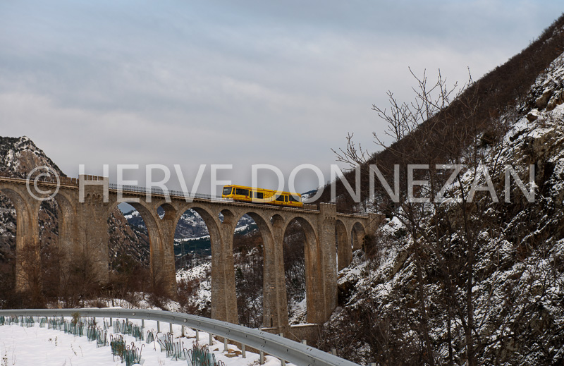 4994_1353_TRAAIN_JAUNE_PONT_SEJOURNE