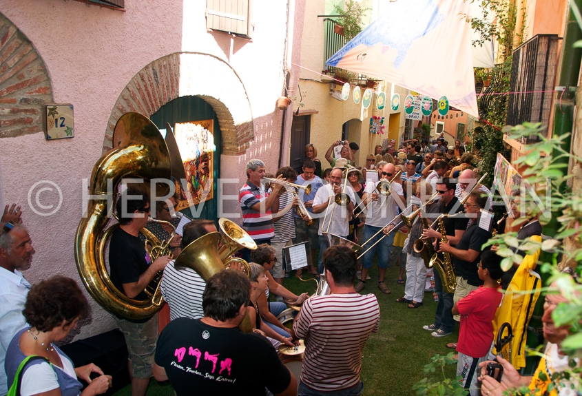 3319_COLLIOURE_FRATERNITE BANDAS