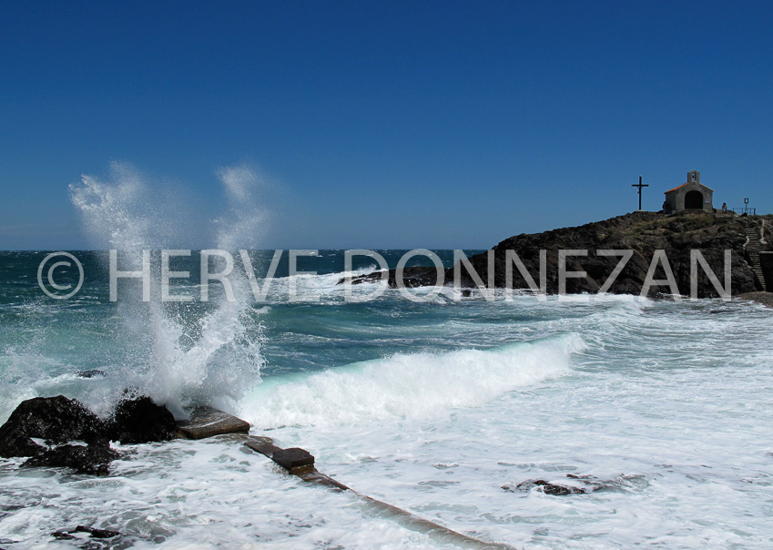 3323_COLLIOURE_VAGUE